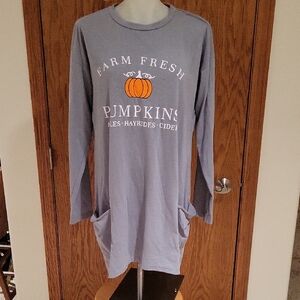 Pumpkin Shirt, Size Medium, Long Length, Light Grey